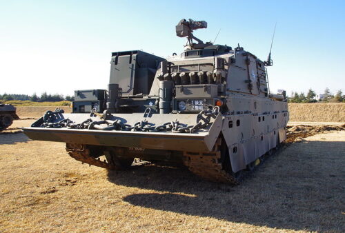 amoured-car-in-a-land-12