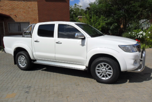 armoured-toyota-hilux